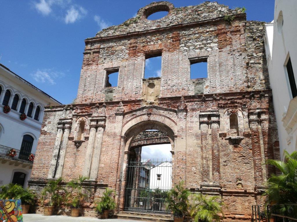 casco antiguo city tour